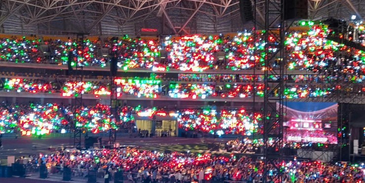 Hàng trăm nghìn fan đã có mặt tại địa điểm diễn ra concert