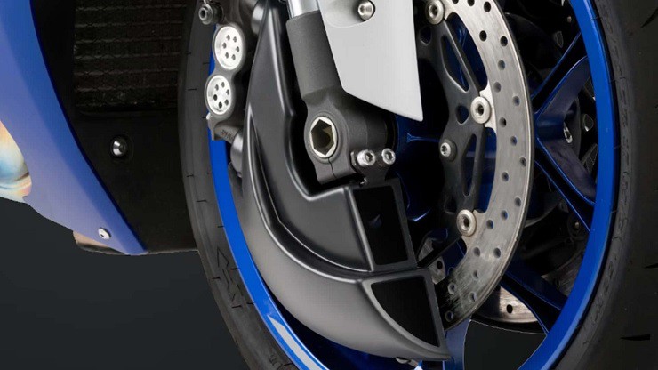 Puig đưa cánh tản nhiệt phanh đĩa lên mô tô phổ thông, tin vui cho dân chơi xe - 1
