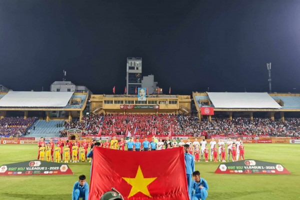 Trận đấu giữa CLB Công an Hà Nội và CLB Hà Nội là một trong những cuộc đối đầu hấp dẫn bậc nhất của V-League 2023. Ảnh: Minh Hoàng.