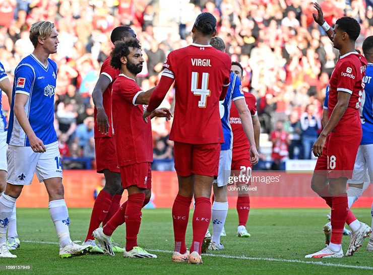 Niềm vui của Salah và các đồng đội ở Liverpool