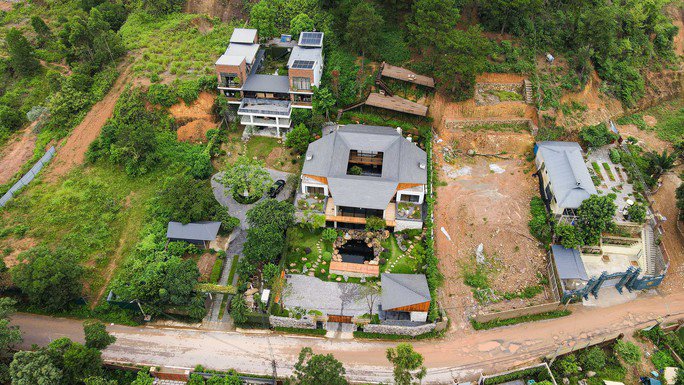 Đến nay khu vực này đã mở rộng gấp nhiều lần, thêm nhiều công trình khác đã được hoàn thành.