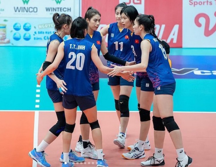 Thanh Thúy (số 3) và đồng đội hướng tới chức vô địch lần thứ 6 tại VTV Cup 2023. Ảnh AVC