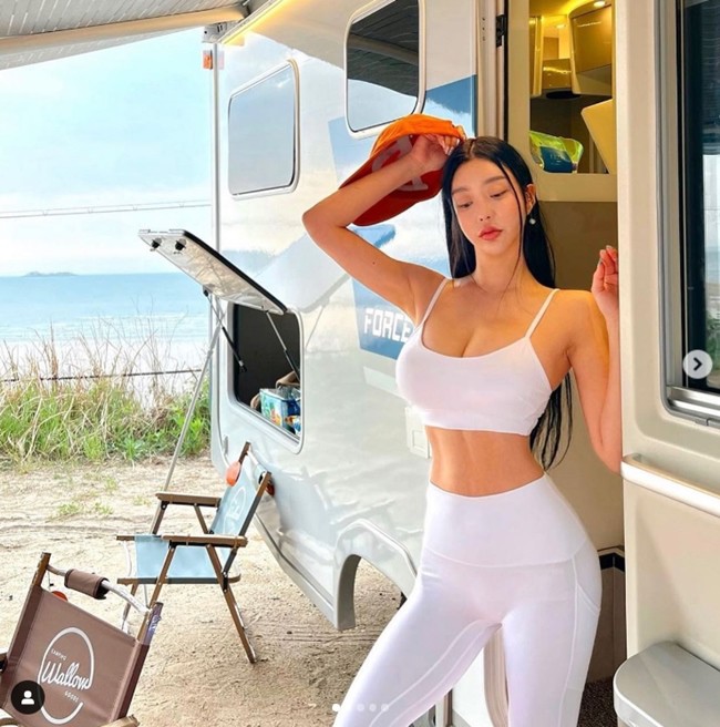 “Nữ thần sân golf” trẻ như đôi mươi nhờ chiêu “độc” trên sân - 16