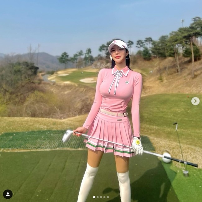“Nữ thần sân golf” trẻ như đôi mươi nhờ chiêu “độc” trên sân - 14