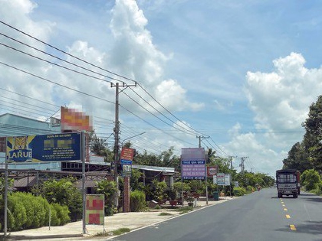 Tin tức trong ngày - Phó Chánh Thanh tra tỉnh Hậu Giang bị cách chức Phó Bí thư chi bộ