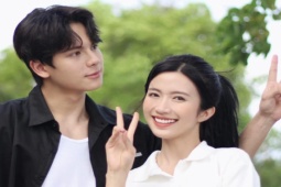 Phim - 2 cô bạn thân vô duyên khiến khán giả nóng mắt trong "Món quà của cha"