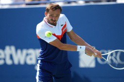 Video tennis Musetti - Medvedev: 93 phút phô diễn đẳng cấp, lấy vé tứ kết (Rogers Cup)