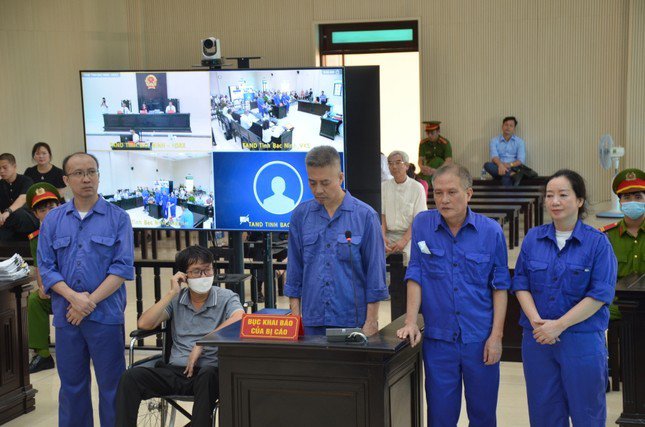 Các bị cáo tại phiên tòa. Ảnh: CTV