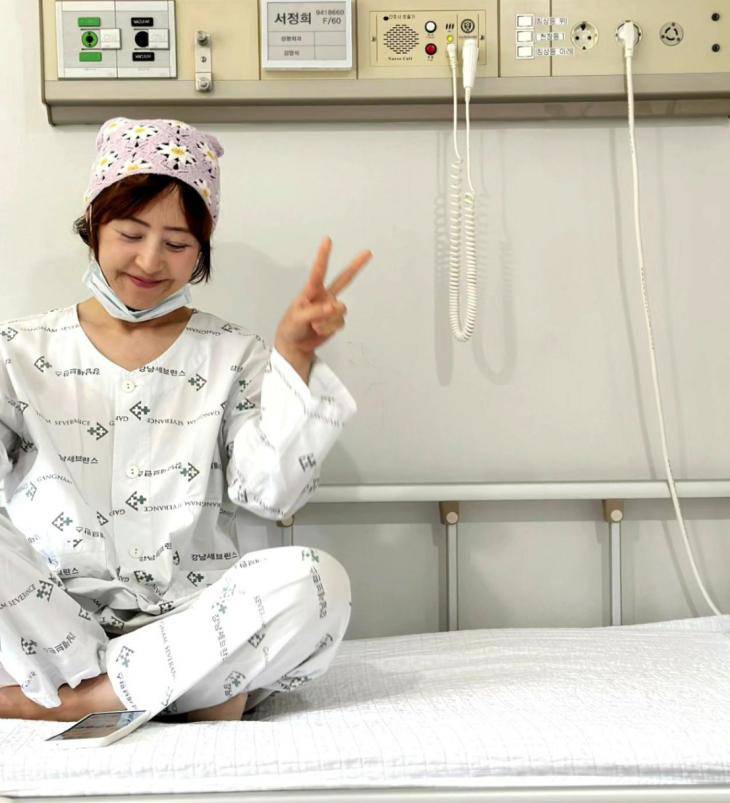 Seo Jung Hee lạc quan, đăng ảnh trên giường bệnh