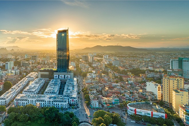 Vincom Shophouse Thanh Hóa bao gồm: Khách sạn Vinpearl; TTTM Vincom Plaza; khu nhà phố thương mại có tỷ lệ lấp đầy hơn 92%