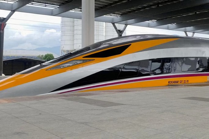 Tuyến đường sắt cao tốc dài 142 km nối Jakarta với TP Bandung ban đầu dự kiến ​​hoàn thành vào năm 2019. Ảnh: REUTERS