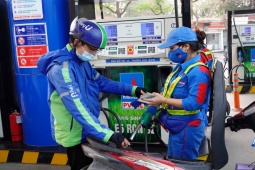 Thị trường - Tiêu dùng - Giá xăng dầu hôm nay 13/8: Liên tục tăng, ghi nhận chuỗi tăng dài nhất kể từ năm 2022