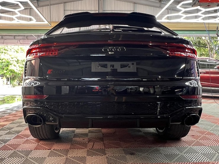 Audi Q8 RS độc nhất Việt Nam có giá bán gần 10 tỷ đồng về tay chủ nhân mới - 2