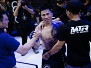 Thể thao - Kịch tính 8 trận MMA Việt Nam: Văn Nam bảo vệ thành công đai vô địch
