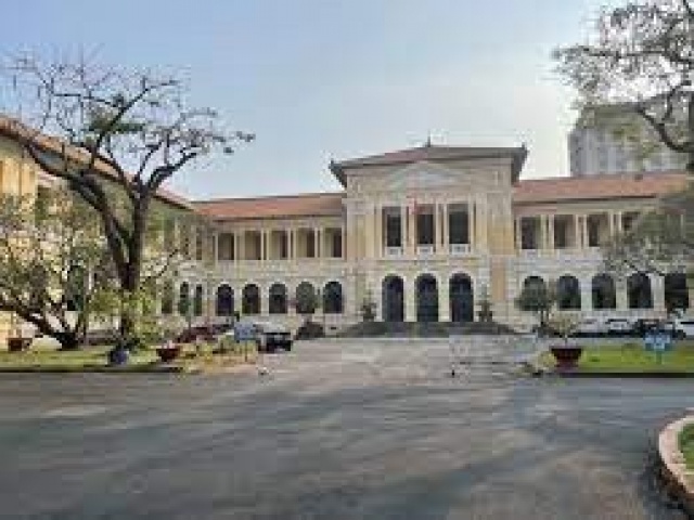 Tin tức trong ngày - 1 giám đốc được bồi thường hơn 5 tỉ đồng vì bị sa thải trái luật