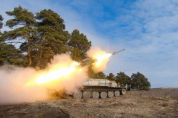 Nga tuyên bố đanh thép về vụ 2 tên lửa tấn công cầu Crimea