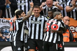 Bóng đá - Nóng bảng xếp hạng Ngoại hạng Anh: Newcastle "lên đỉnh", MU - Chelsea khó soán ngôi