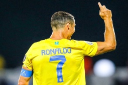 Bóng đá - Ronaldo 38 tuổi giúp Al Nassr vô địch "cúp C1 Ả Rập", bật khóc vì chấn thương