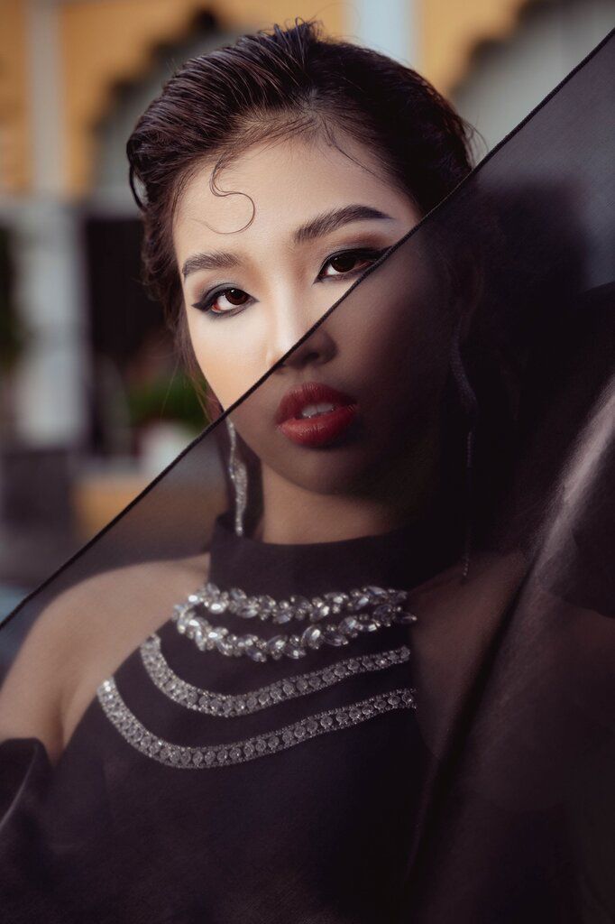 Mẫu nhí Như Đình xuất hiện trong show thời trang&nbsp;của siêu mẫu Võ Hoàng Yến. Cô bé gây bất ngờ khi mang đến khán giả một hình ảnh hoàn toàn mới: rất cá tính, mạnh mẽ khác hẳn vẻ ngoài trong sáng, dễ thương quen thuộc.