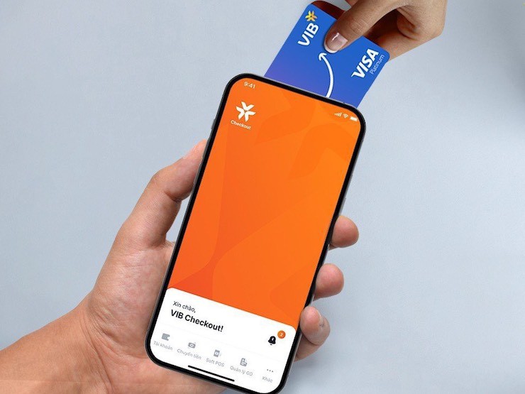 VIB Checkout tích hợp công nghệ SoftPOS giúp thanh toán thẻ ngay trên điện thoại di động.