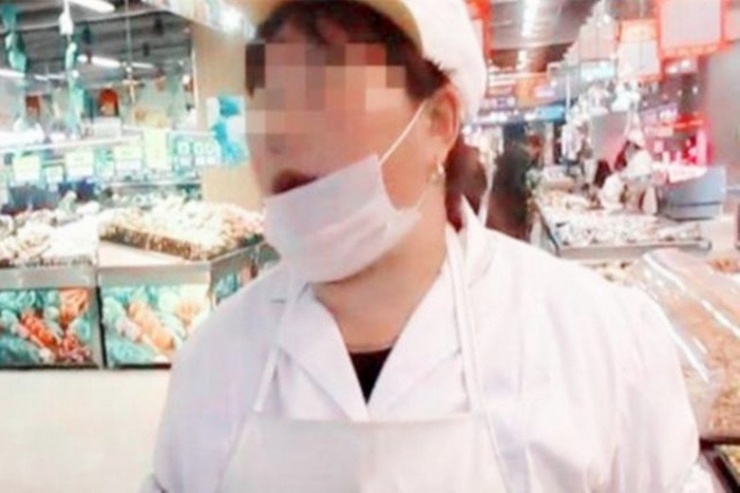 Con 4 tuổi bóc đồ siêu thị ra ăn bị phạt 2 triệu, mẹ nói 1 câu khiến quản lý không dám đòi tiền - 3