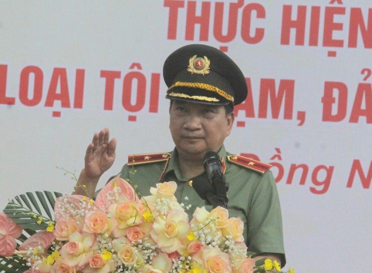 Thiếu tướng Nguyễn Sỹ Quang, Giám đốc Công an tỉnh Đồng Nai, phát biểu tại buổi lễ. Ảnh: VŨ HỘI