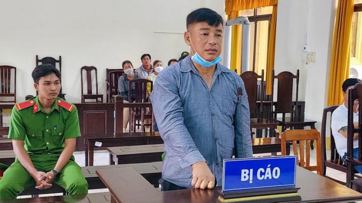 Bị cáo Thái Minh Trí bị tuyên phạt 18 năm tù tội giết người. Ảnh: VĂN VŨ