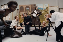 Thời trang - Chiến dịch mùa thu Ferragamo được tô điểm bằng những kiệt tác thời Phục hưng