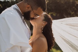 Cặp đôi quyết không hôn, không quan hệ tình dục trước ngày cưới