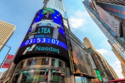 Kinh doanh - Sàn chứng khoán nơi cổ phiếu Vinfast bắt đầu niêm yết hôm nay "khủng" cỡ nào?