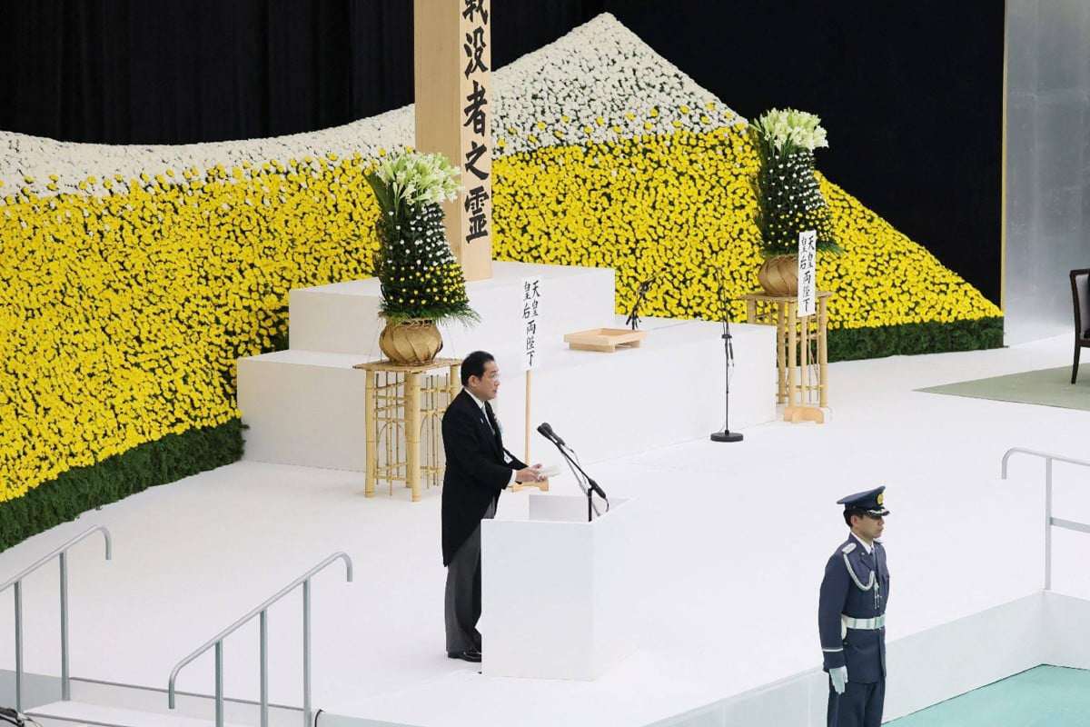 Thủ tướng Nhật Bản Kishida phát biểu trong lễ kỷ niệm ngày Nhật Bản đầu hàng trong Thế chiến II (ảnh: SCMP)