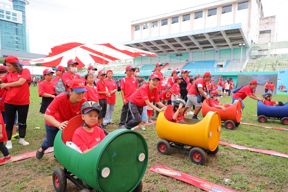 Những gia đình học viên VUS đã có một ngày hội thật đáng nhớ tại Family Sports Day 2023. (Ảnh: VUS)