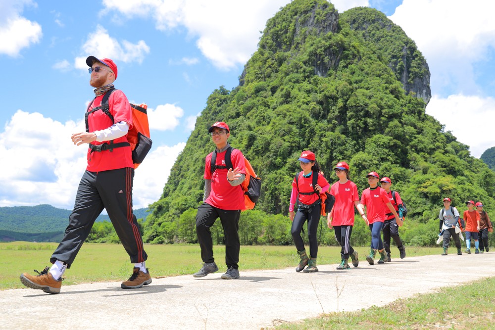 Hành trình 3 ngày 2 đêm khám phá "vương quốc hang động" Tú Làn (Quảng Bình) của các bạn Young Leaders nhà VUS đã khép lại với vô vàn những trải nghiệm quý giá.&nbsp;(Ảnh: VUS)