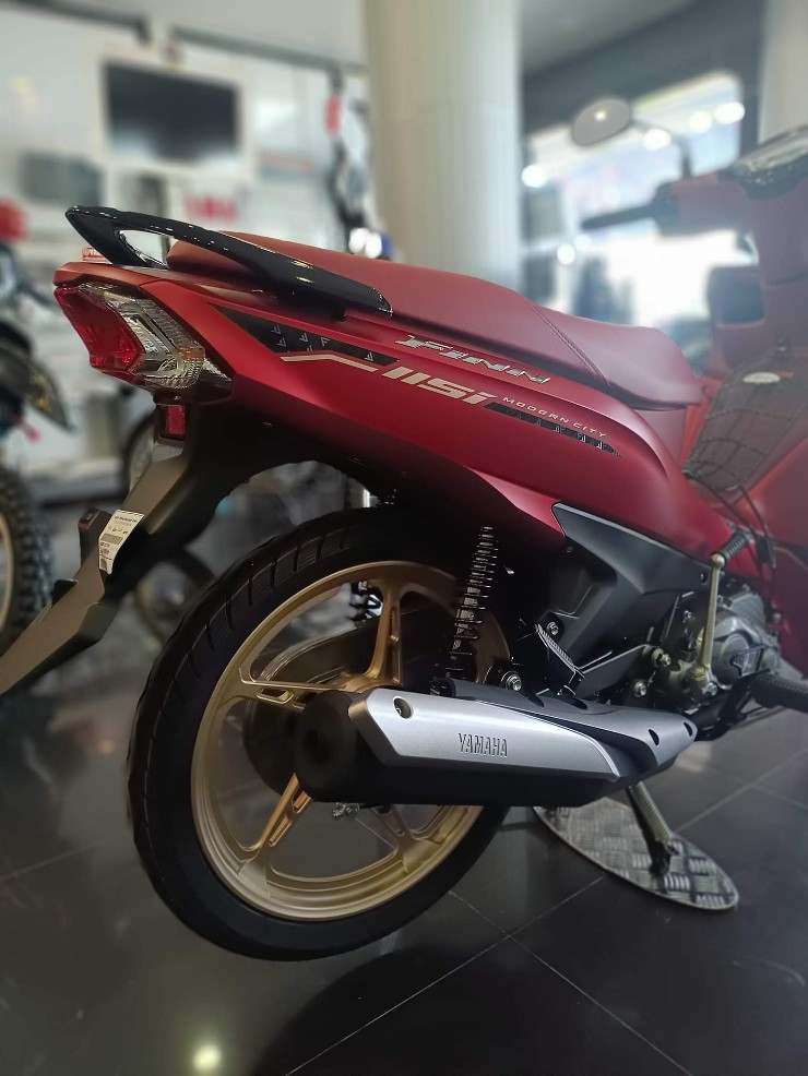 Yamaha Finn 2024 "made in Thailand" đẹp mê li với dàn áo đỏ thắm - 3