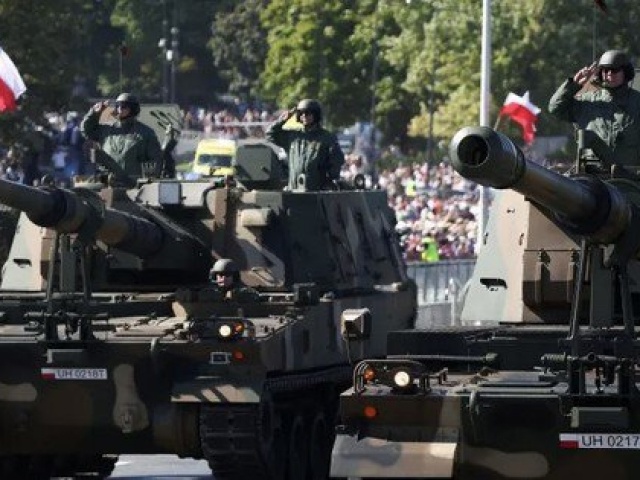 Thế giới - Ba Lan tổ chức diễu binh lớn nhất kể từ Thế chiến 2