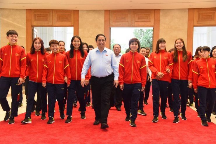 Thủ tướng Chính phủ Phạm Minh Chính gặp gỡ đội tuyển nữ Việt Nam sau hành trình ở vòng chung kết World Cup 2023. Ảnh: VFF.