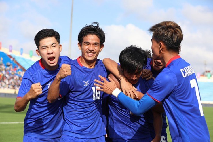 U23 Campuchia dễ thắng tưng bừng trong ngày ra quân