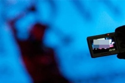 Phi thường - kỳ quặc - Gia đình nhà chồng nhận cái kết đắng khi ép con dâu 21 tuổi đóng "phim người lớn"