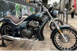Thế giới xe - Độc lạ: Mô tô "giao diện" chopper nhưng "hệ điều hành" lại rất Vision