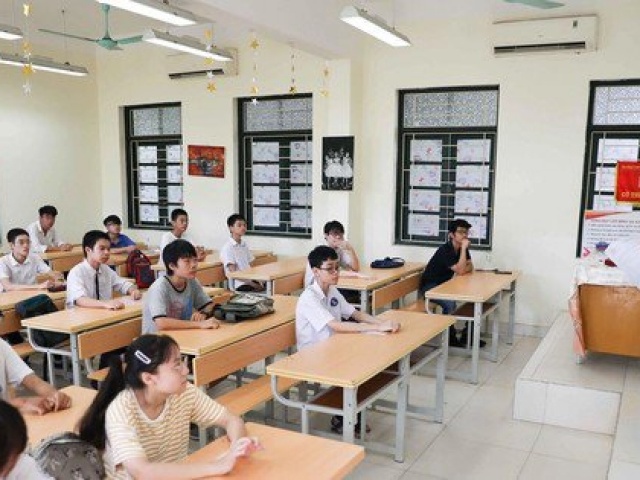 Giáo dục - du học - Oằn vai các khoản chi đầu năm học