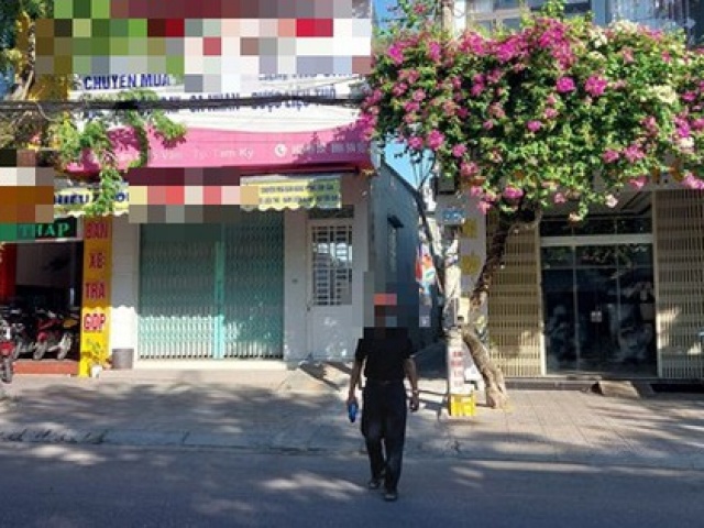 Tin tức trong ngày - Phát hiện chuyện đau lòng trong ngôi nhà phát ra mùi hôi thối