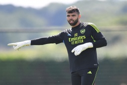 Bóng đá - Arsenal thắng đậm 3-0: Thủ môn tân binh ra mắt ấn tượng, hàng thủ đón tin vui