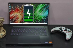 Thời trang Hi-tech - Top máy tính xách tay chơi game pin "trâu" nhất hiện nay