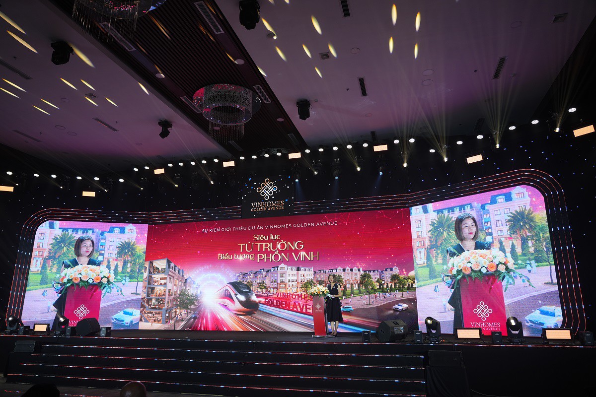 Đại diện chủ đầu tư chia sẻ các thông tin chính thức về dự án Vinhomes Golden Avenue trong sự chờ mong của hàng nghìn khách hàng&nbsp;