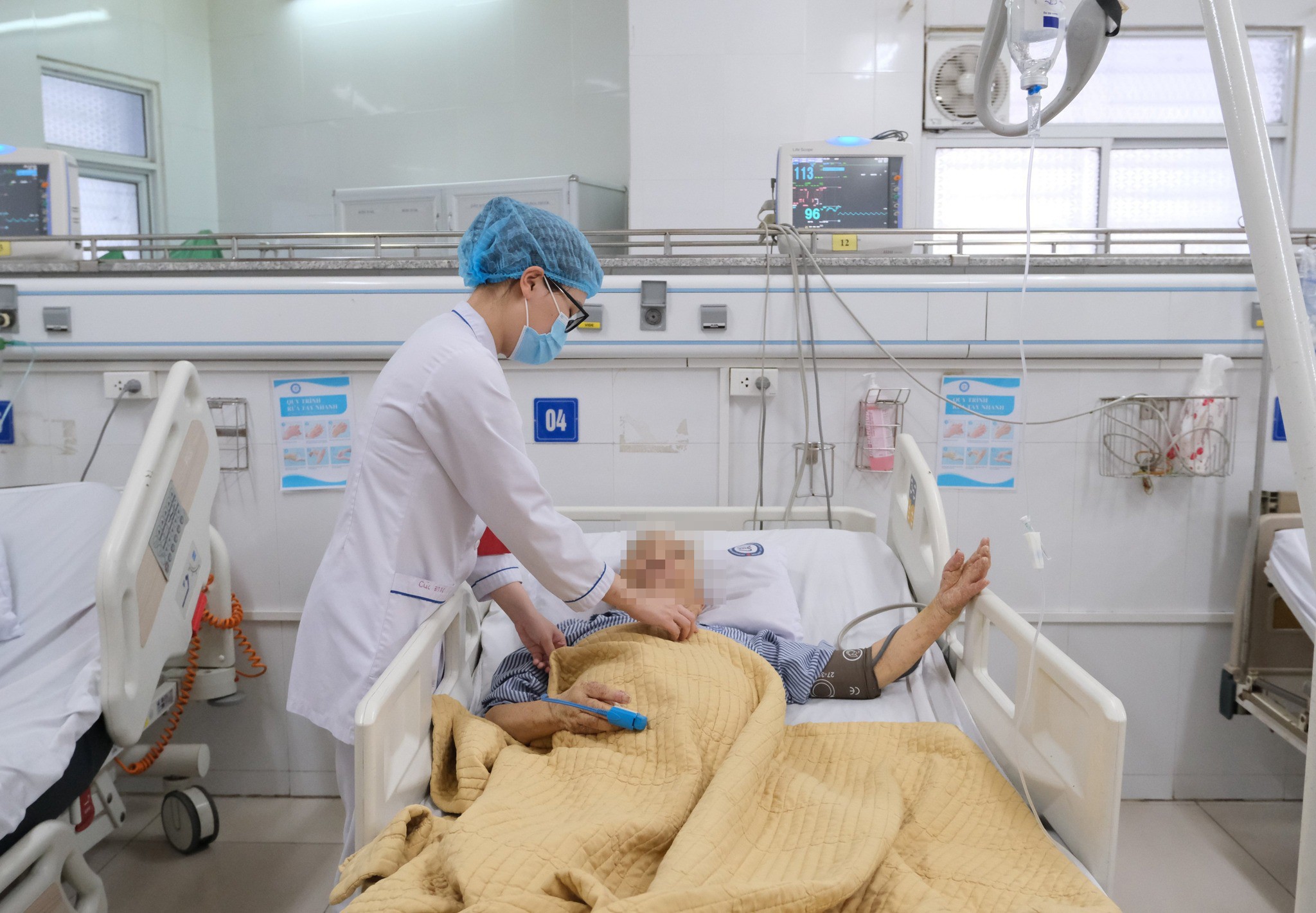 Một bệnh nhân cấp cứu tại BV Nội tiết Trung ương.