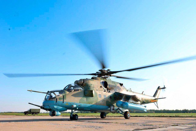 Nga chuyển lô trực thăng tấn công Mi-35 đầu tiên cho Belarus - 1