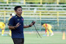 HLV Hoàng Anh Tuấn phản ứng vì U23 Việt Nam bị “quay lén” ở Thái Lan