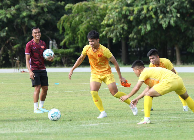 U23 Việt Nam chốt danh sách đấu U23 Đông Nam Á: HLV Hoàng Anh Tuấn loại 3 cầu thủ - 3