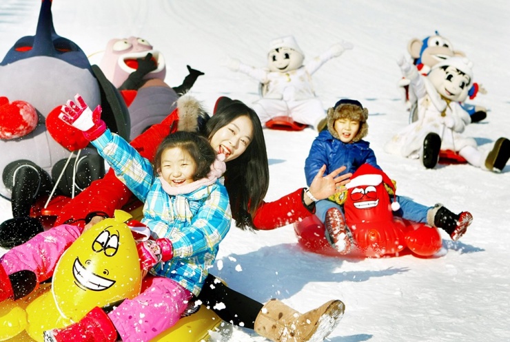 Các địa điểm trượt tuyết mùa đông ở Hàn Quốc rất thu hút khách du lịch. Ảnh: Koreaetour.