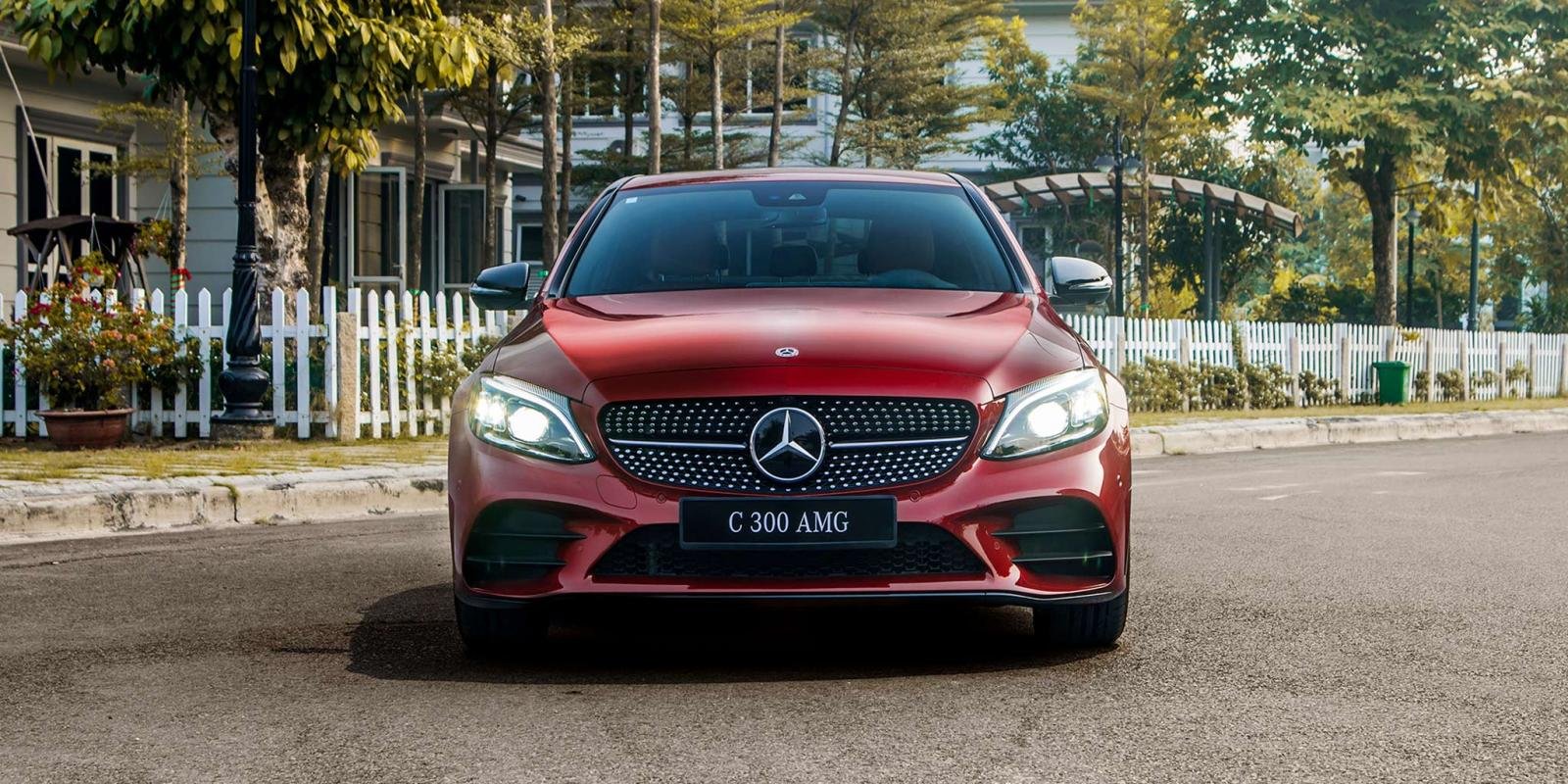 2 tỷ nên chọn Mercedes-Benz C300 AMG hay Lexus IS300 Standard? - 8